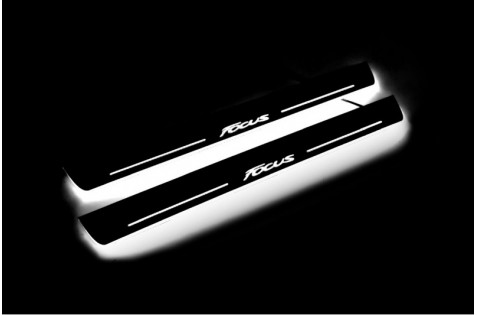 Накладки порогов с статической подсветкой для Ford Focus III c 2011